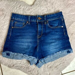 No Boundaries High Rise Jean Shorts (size 3)